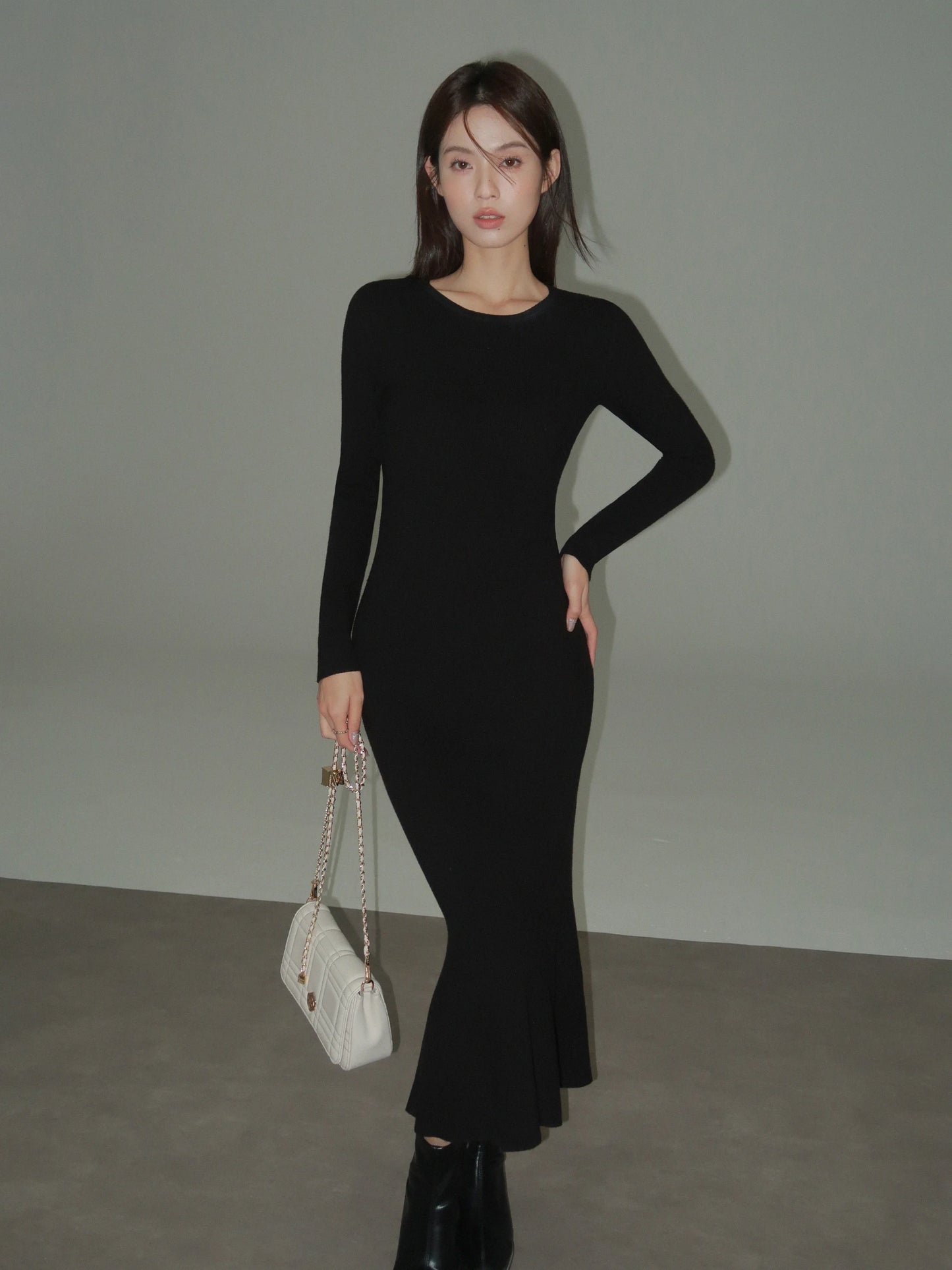 Elegant Black Long Sleeve Dress Winter Round Neck Bodycon Dress Waist Slimming Mermaid Maxi Dress for Women Casual Office Outfit