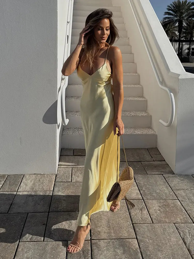 Elegant Yellow Summer Maxi Dress – Sleeveless V-Neck with Spaghetti Straps