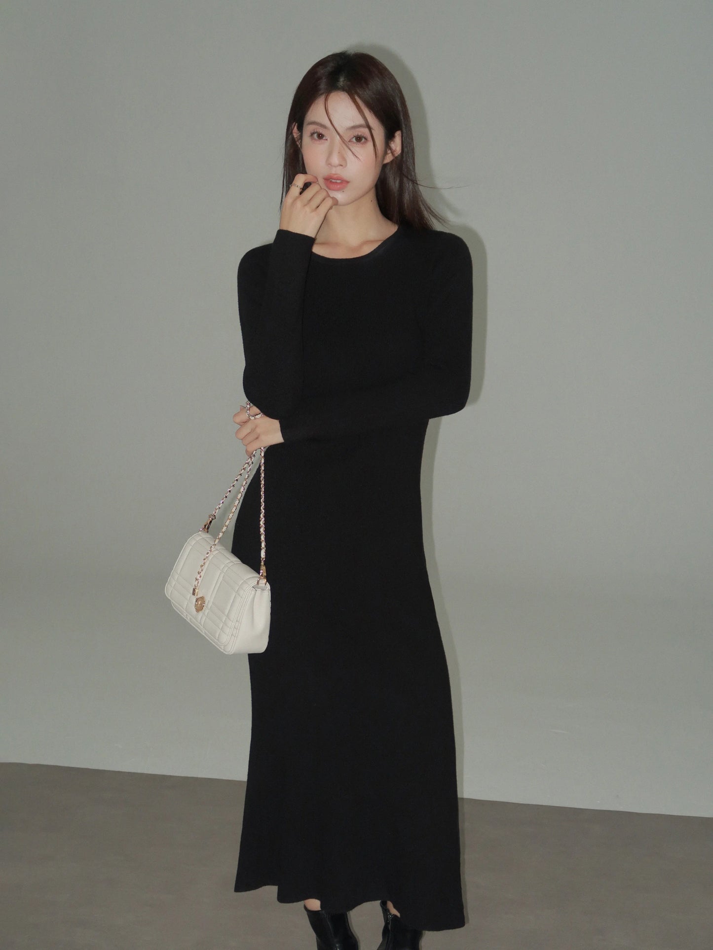 Elegant Black Long Sleeve Dress Winter Round Neck Bodycon Dress Waist Slimming Mermaid Maxi Dress for Women Casual Office Outfit