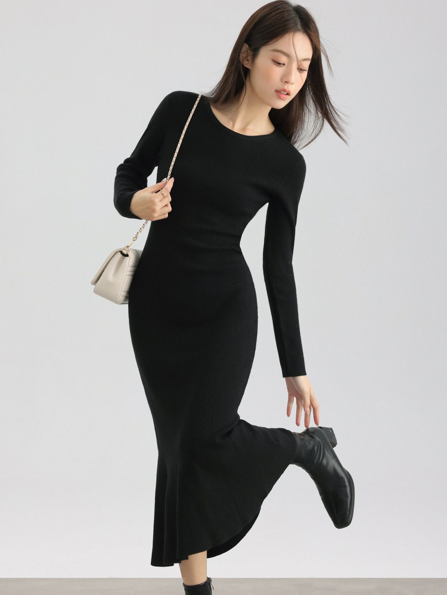 Elegant Black Long Sleeve Dress Winter Round Neck Bodycon Dress Waist Slimming Mermaid Maxi Dress for Women Casual Office Outfit