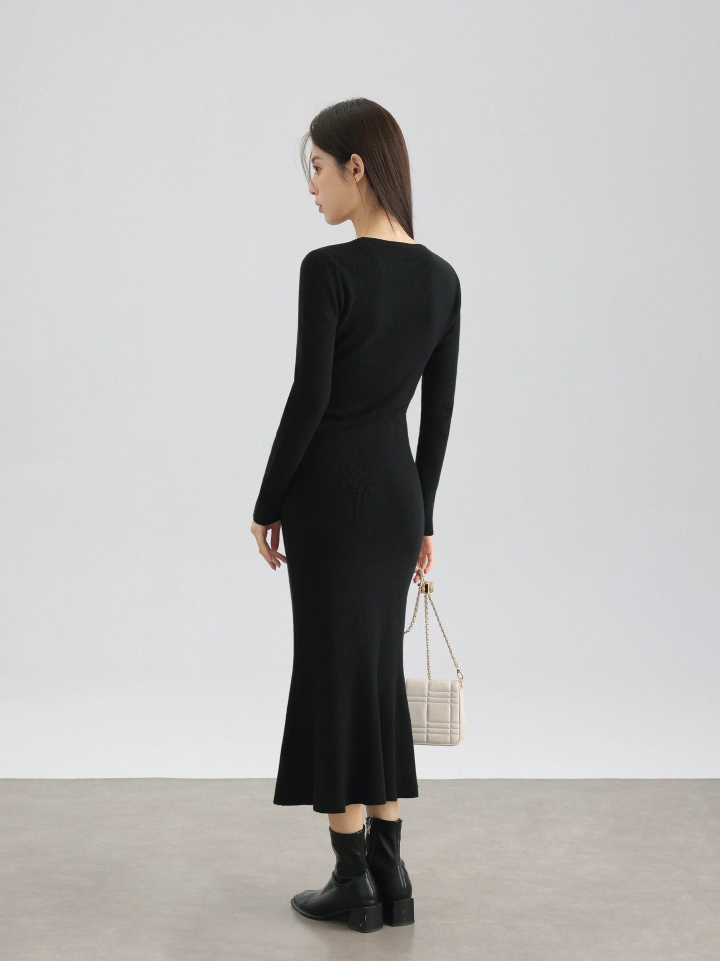 Elegant Black Long Sleeve Dress Winter Round Neck Bodycon Dress Waist Slimming Mermaid Maxi Dress for Women Casual Office Outfit